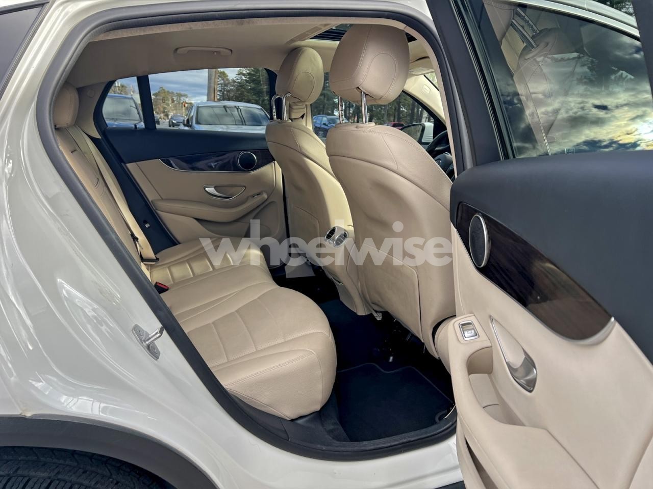 Photo 6 of 2017 MERCEDES-BENZ GLC COUPE 300 4MATIC (VIN WDC0J4KB9HF155815)