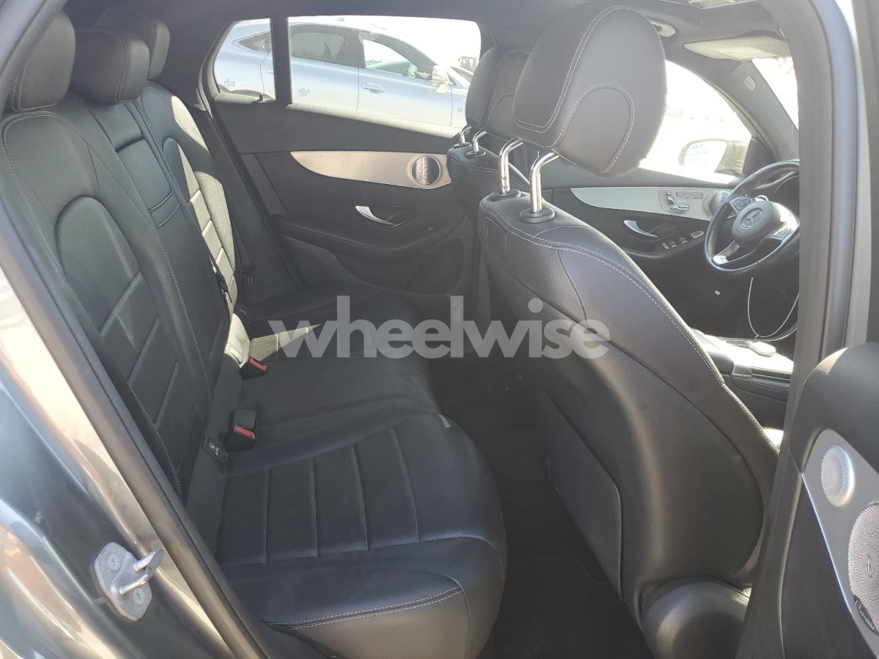 Photo 10 of 2019 MERCEDES-BENZ GLC COUPE 300 4MATIC (VIN WDC0J4KB9KF557552)