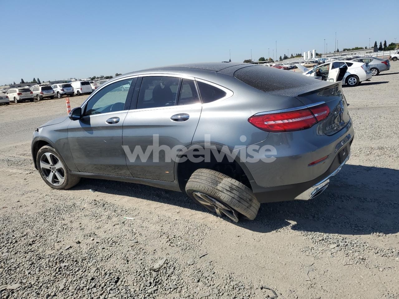 Photo 2 of 2019 MERCEDES-BENZ GLC COUPE 300 4MATIC (VIN WDC0J4KB9KF557552)