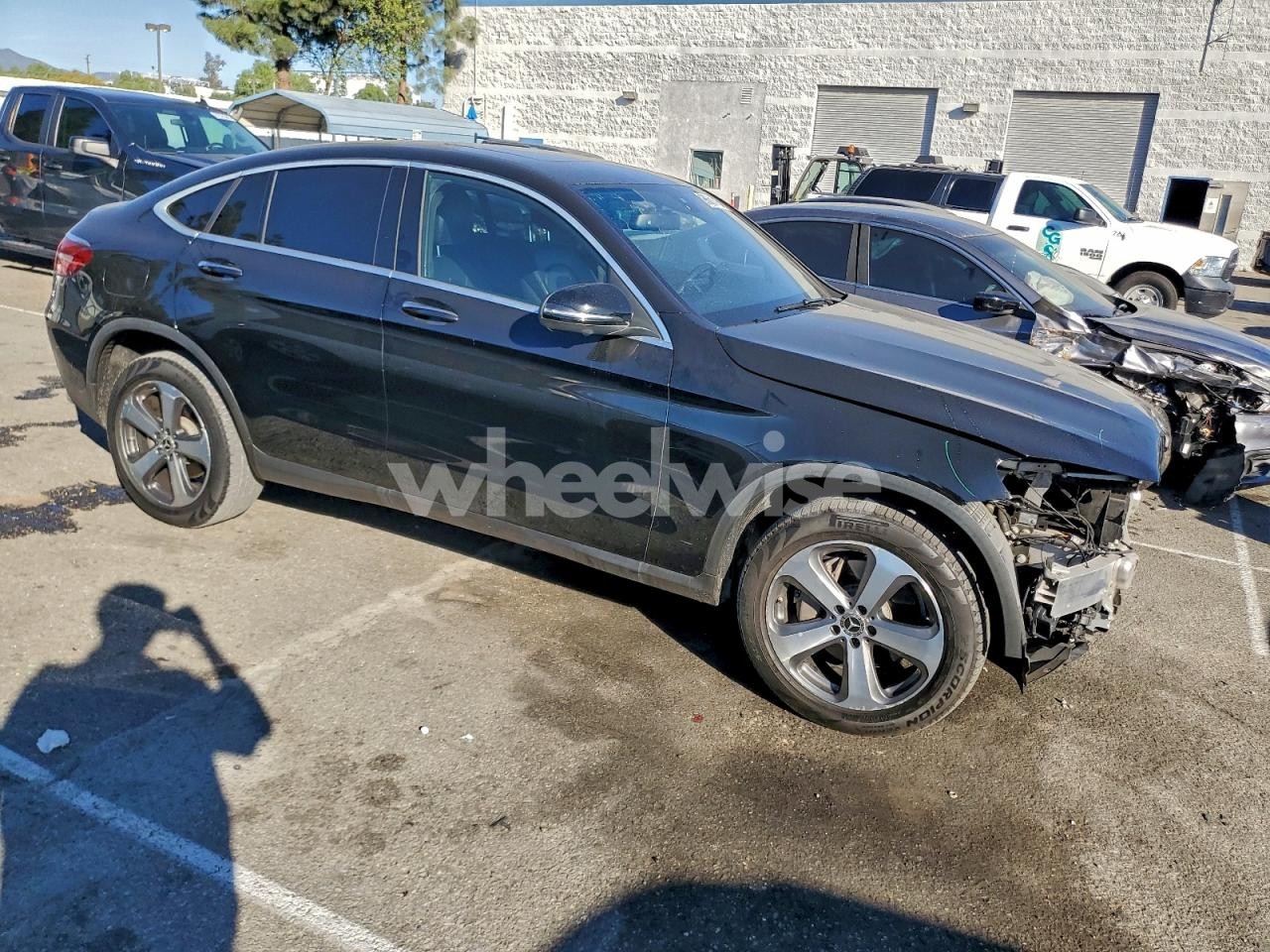 Photo 4 of 2019 MERCEDES-BENZ GLC COUPE 300 4MATIC (VIN WDC0J4KBXKF572433)