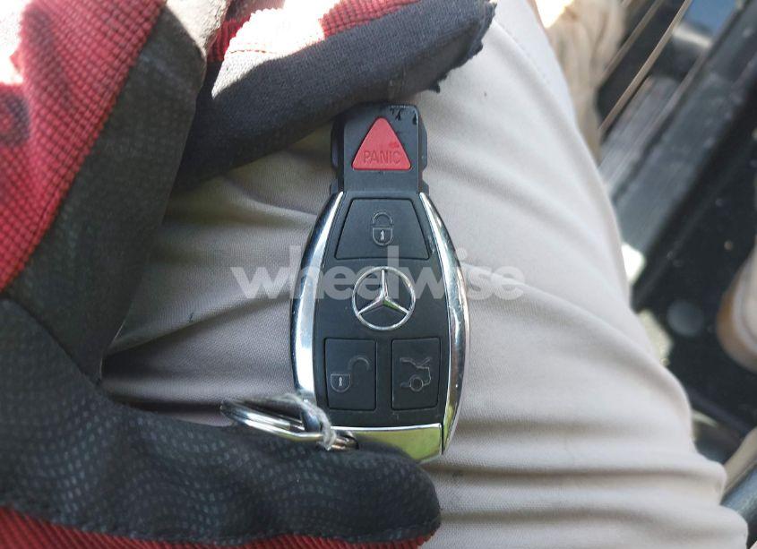 Photo 11 of 2015 Mercedes-benz Glk 350 (VIN WDCGG5HB6FG395051)