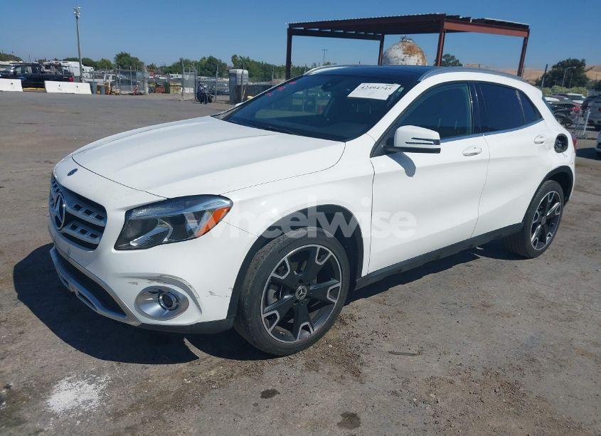 Photo 2 of 2020 Mercedes-benz Gla 250 (VIN WDCTG4EB0LU027507)