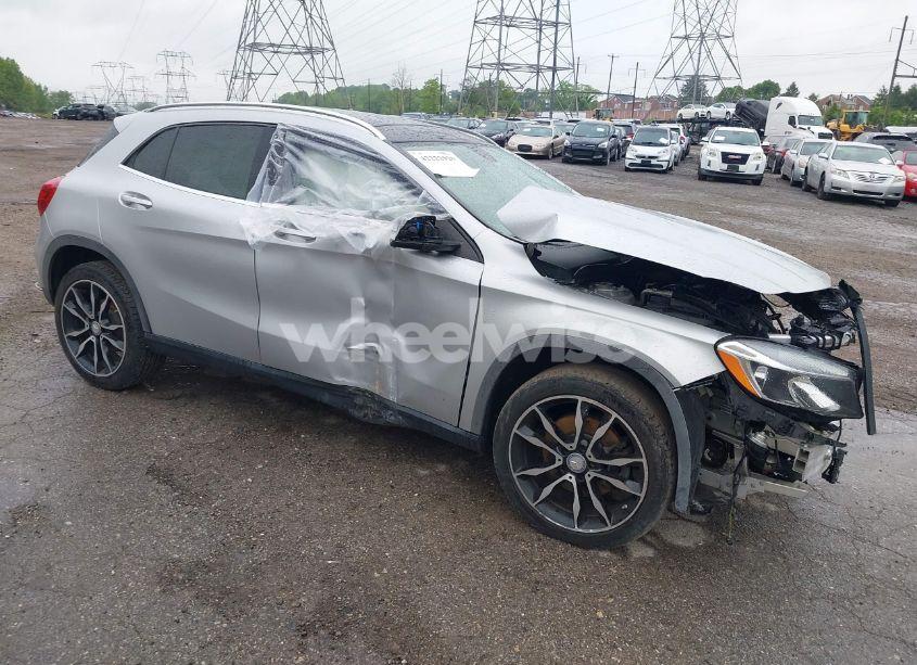 2015 Mercedes-benz Gla 250 (VIN WDCTG4EB1FJ128030) main photo