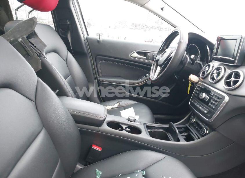 Photo 5 of 2015 Mercedes-benz Gla 250 (VIN WDCTG4EB1FJ128030)