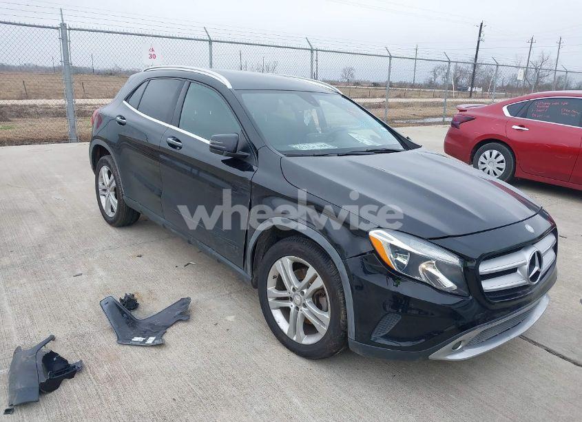 2017 Mercedes-benz Gla 250 (VIN WDCTG4EB3HJ336350) main photo