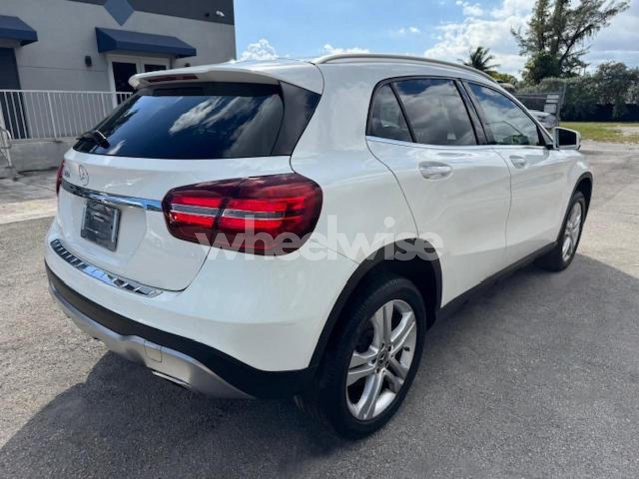 Photo 3 of 2019 MERCEDES-BENZ GLA 250 (VIN WDCTG4EB3KJ551881)