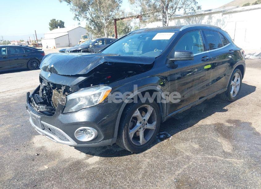 Photo 2 of 2019 Mercedes-benz Gla 250 (VIN WDCTG4EB3KU011252)