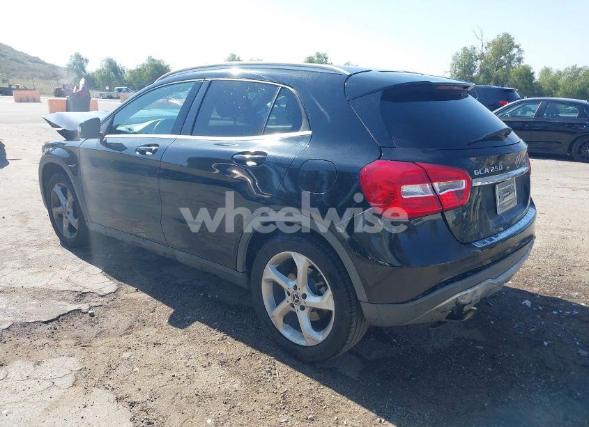 Photo 3 of 2019 Mercedes-benz Gla 250 (VIN WDCTG4EB3KU011252)