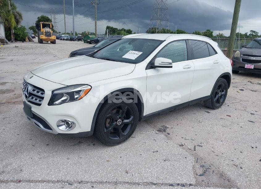 Photo 2 of 2018 Mercedes-benz Gla 250 (VIN WDCTG4EB5JJ459623)