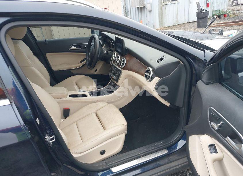 Photo 5 of 2018 Mercedes-benz Gla 250 (VIN WDCTG4EB5JJ502342)