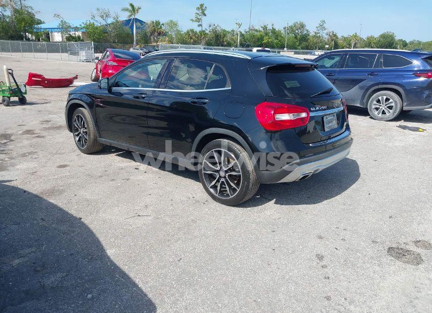 Photo 3 of 2017 Mercedes-benz Gla 250 (VIN WDCTG4EB6HJ299181)