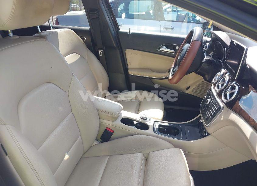 Photo 5 of 2017 Mercedes-benz Gla 250 (VIN WDCTG4EB6HJ299181)