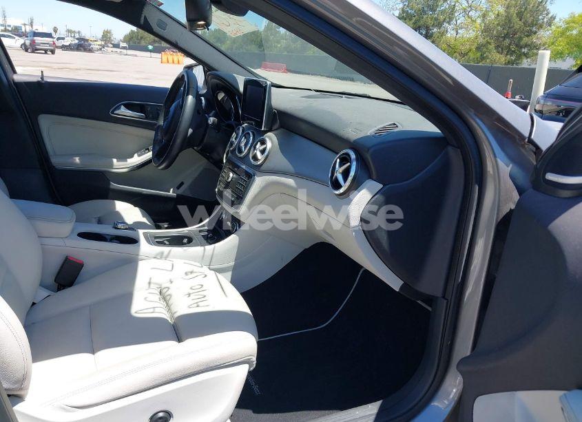 Photo 5 of 2017 Mercedes-benz Gla 250 (VIN WDCTG4EB6HJ303262)