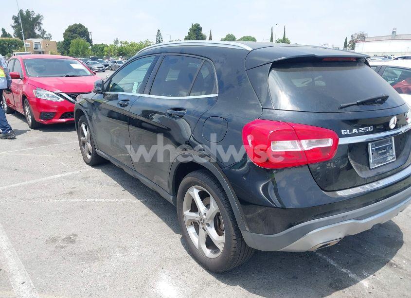 Photo 3 of 2018 Mercedes-benz Gla 250 (VIN WDCTG4EB6JJ416313)