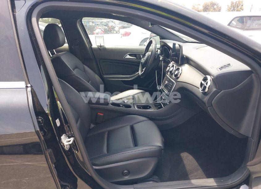 Photo 5 of 2018 Mercedes-benz Gla 250 (VIN WDCTG4EB6JJ416313)