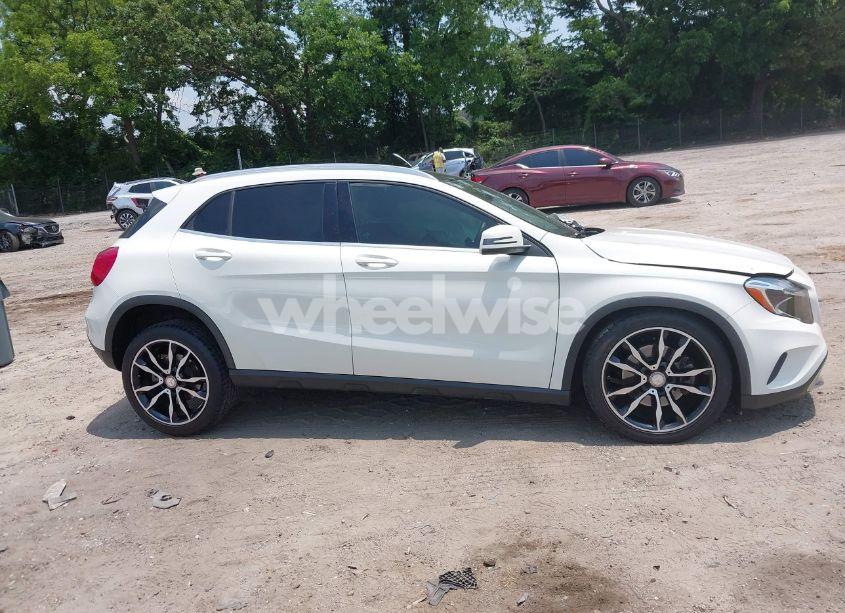 Photo 13 of 2015 Mercedes-benz Gla 250 (VIN WDCTG4EB7FJ110325)