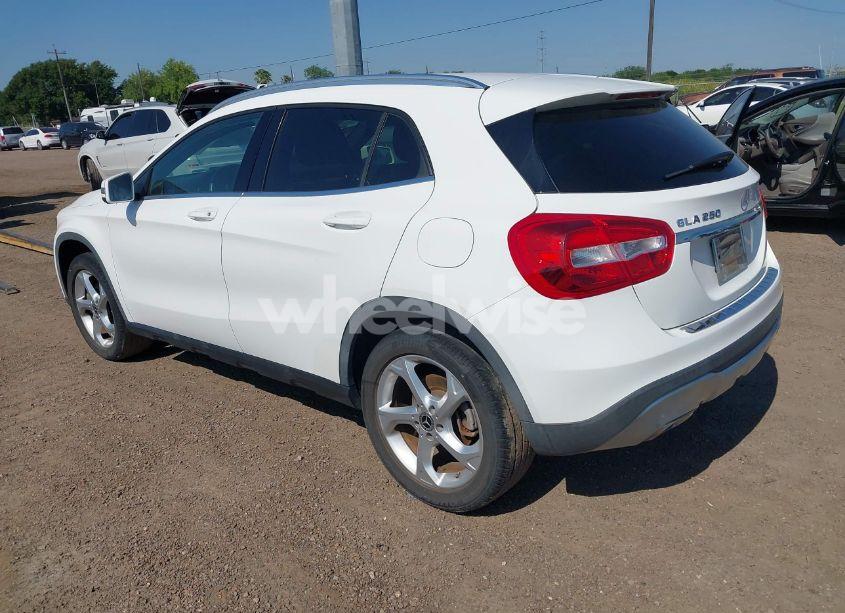 Photo 3 of 2019 Mercedes-benz Gla 250 (VIN WDCTG4EB9KU013166)