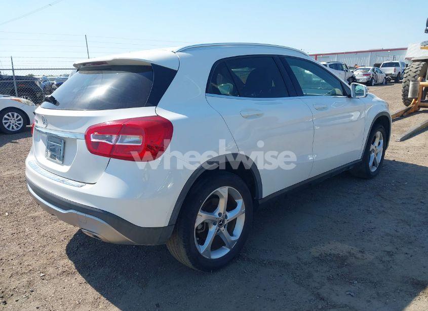 Photo 4 of 2019 Mercedes-benz Gla 250 (VIN WDCTG4EB9KU013166)