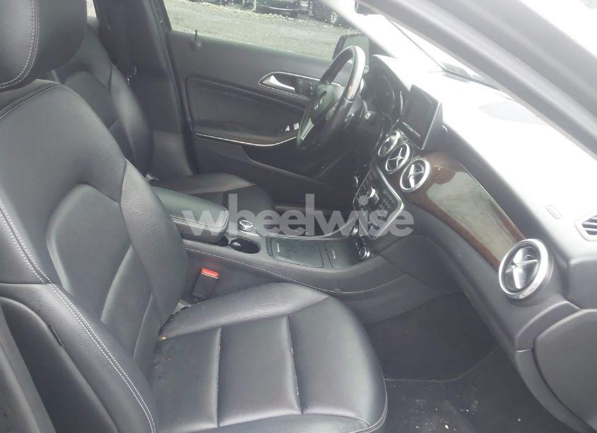 Photo 5 of 2015 Mercedes-benz Gla 250 4MATIC (VIN WDCTG4GB0FJ101026)