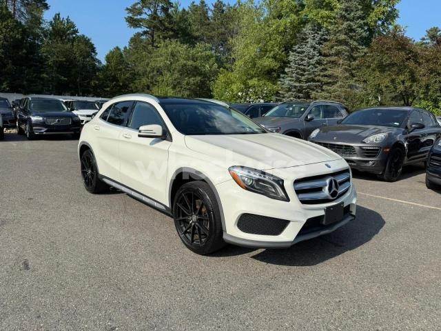 Photo 3 of 2015 MERCEDES-BENZ GLA 250 4MATIC (VIN WDCTG4GB1FJ099559)
