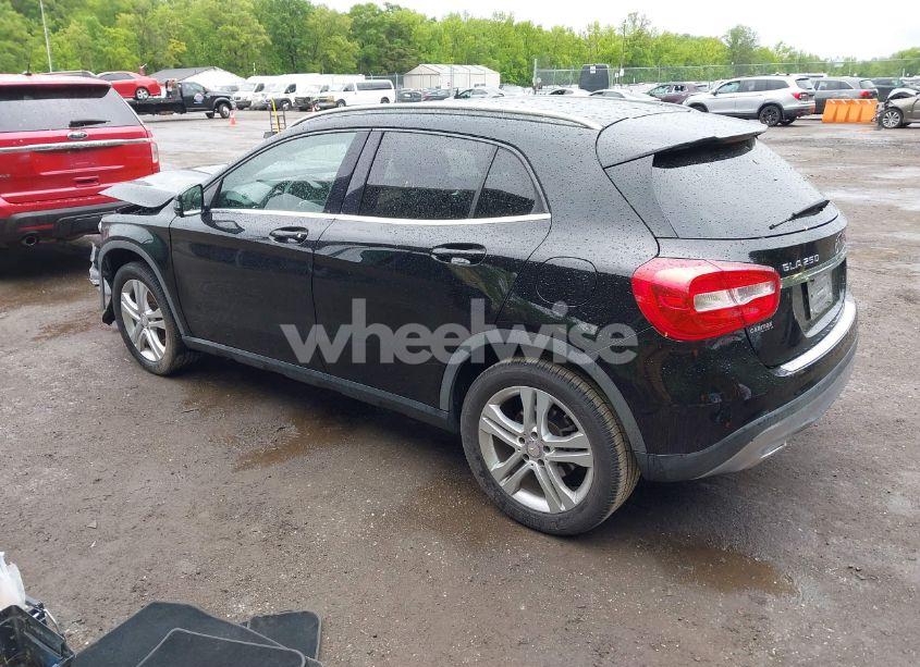 Photo 3 of 2015 Mercedes-benz Gla 250 4MATIC (VIN WDCTG4GB1FJ184174)
