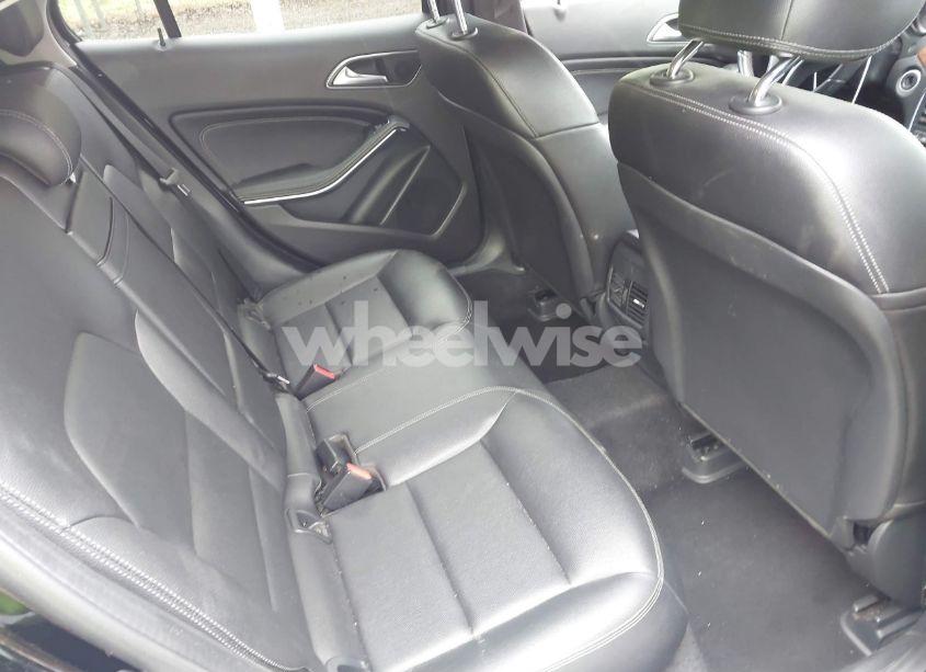 Photo 8 of 2015 Mercedes-benz Gla 250 4MATIC (VIN WDCTG4GB1FJ184174)