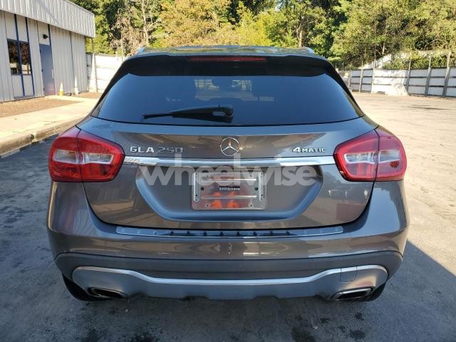 Photo 6 of 2018 MERCEDES-BENZ GLA 250 4MATIC N/A (VIN WDCTG4GB1JJ412960)