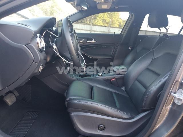 Photo 8 of 2018 MERCEDES-BENZ GLA 250 4MATIC N/A (VIN WDCTG4GB1JJ412960)