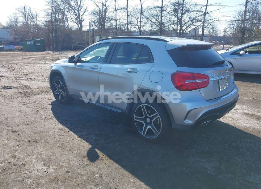 Photo 3 of 2016 Mercedes-benz Gla 250 4MATIC (VIN WDCTG4GB2GJ253228)