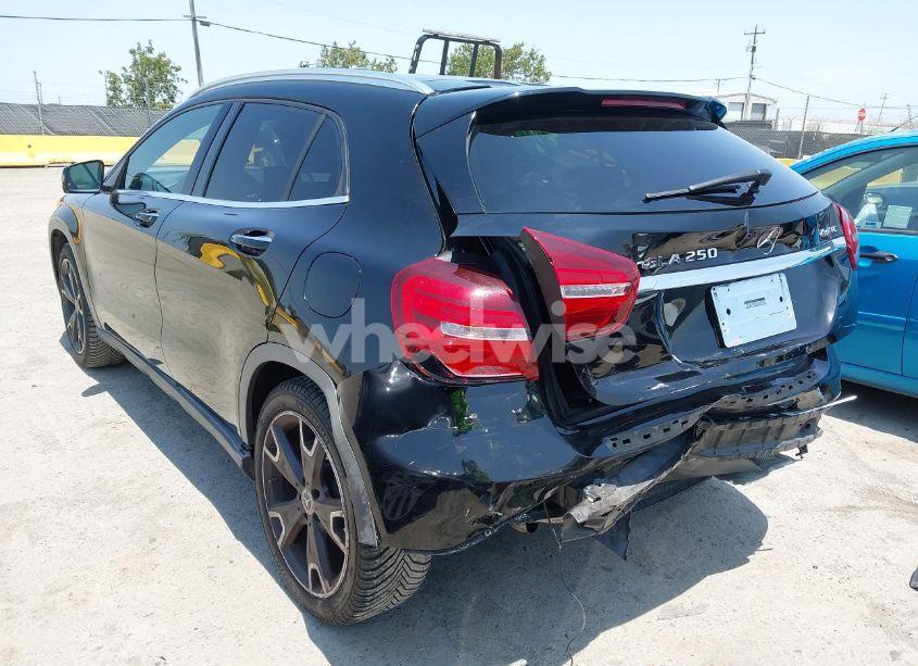 Photo 3 of 2019 Mercedes-benz Gla 250 4MATIC (VIN WDCTG4GB2KJ579667)