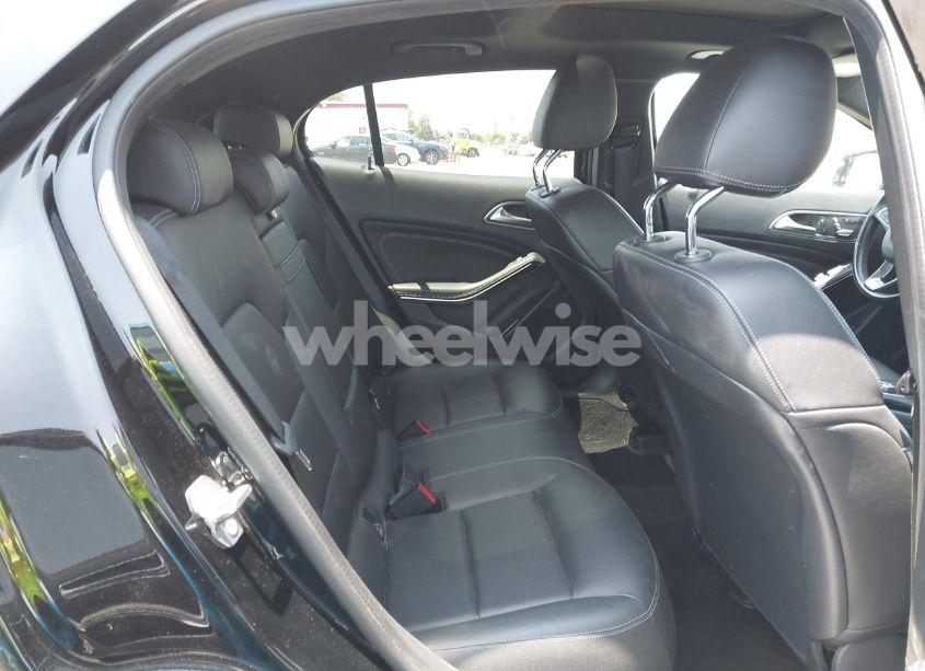 Photo 8 of 2019 Mercedes-benz Gla 250 4MATIC (VIN WDCTG4GB2KJ579667)