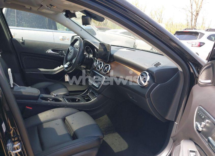 Photo 5 of 2020 Mercedes-benz Gla 250 4MATIC (VIN WDCTG4GB2LJ663215)
