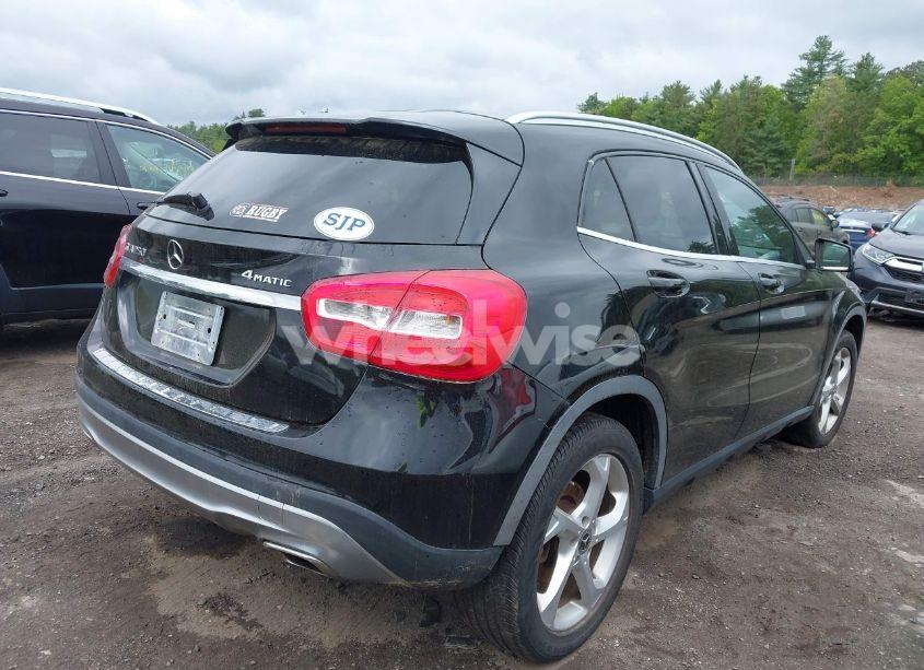 Photo 4 of 2018 Mercedes-benz Gla 250 4MATIC (VIN WDCTG4GB3JJ467524)