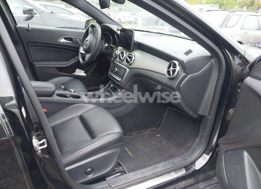 Photo 5 of 2018 Mercedes-benz Gla 250 4MATIC (VIN WDCTG4GB3JJ467524)