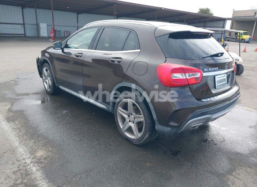 Photo 3 of 2015 Mercedes-benz Gla 250 4MATIC (VIN WDCTG4GB4FJ107864)