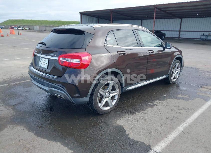 Photo 4 of 2015 Mercedes-benz Gla 250 4MATIC (VIN WDCTG4GB4FJ107864)