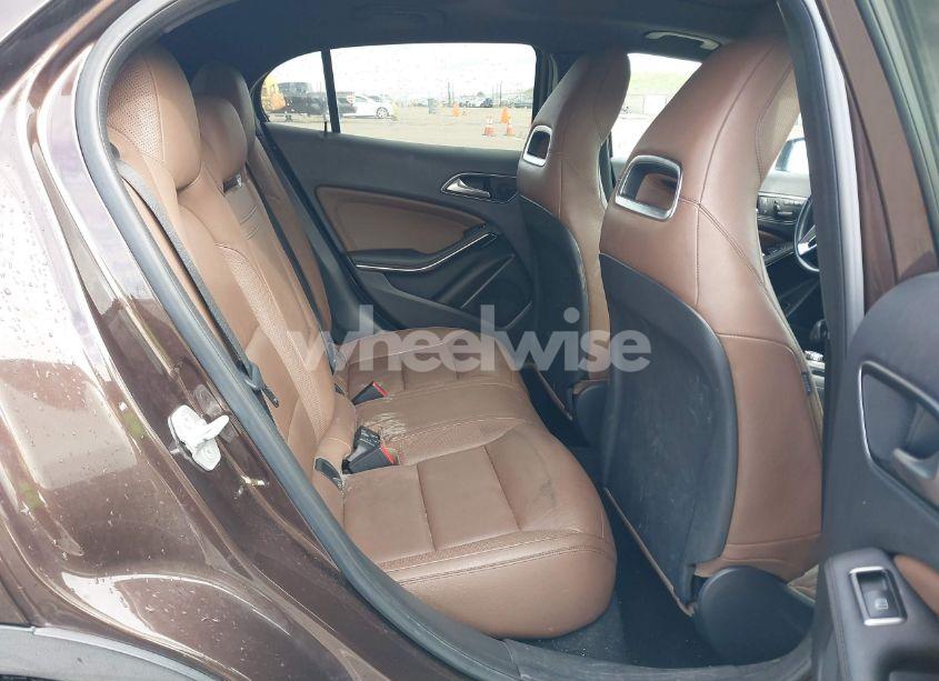 Photo 8 of 2015 Mercedes-benz Gla 250 4MATIC (VIN WDCTG4GB4FJ107864)