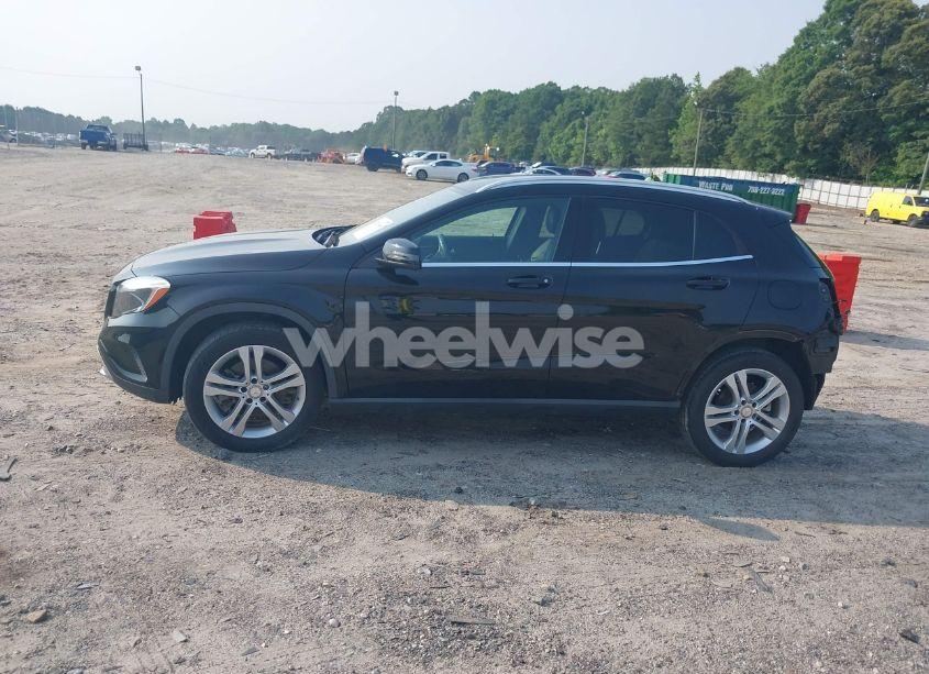 Photo 15 of 2015 Mercedes-benz Gla 250 4MATIC (VIN WDCTG4GB4FJ128536)