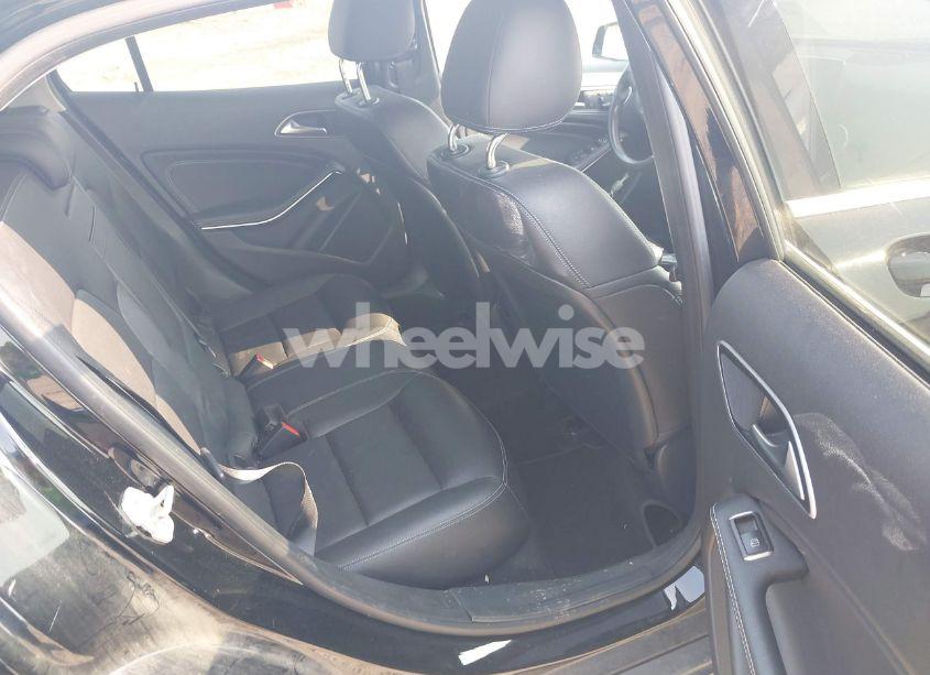 Photo 8 of 2015 Mercedes-benz Gla 250 4MATIC (VIN WDCTG4GB4FJ128536)