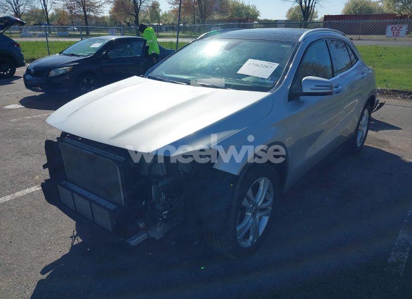 Photo 2 of 2018 Mercedes-benz Gla 250 4MATIC (VIN WDCTG4GB4JJ479228)