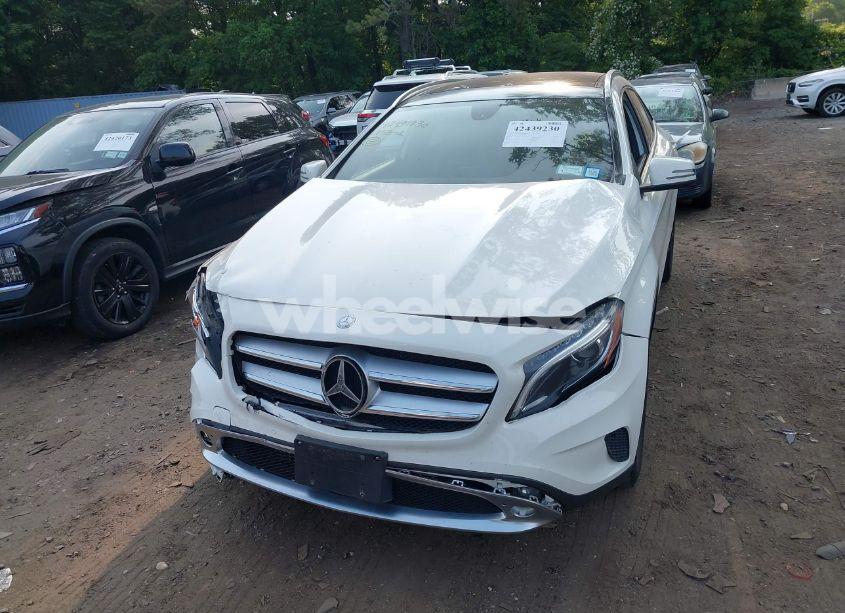 Photo 12 of 2015 Mercedes-benz Gla 250 4MATIC (VIN WDCTG4GB5FJ171363)