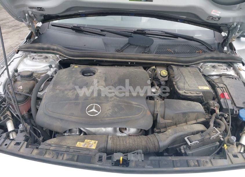Photo 10 of 2015 Mercedes-benz Gla 250 4MATIC (VIN WDCTG4GB5FJ176997)