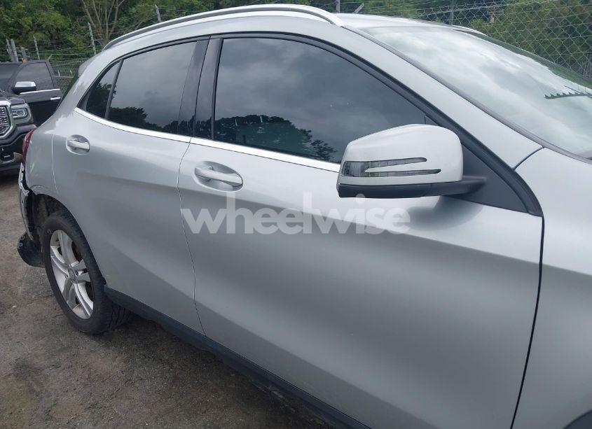 Photo 14 of 2015 Mercedes-benz Gla 250 4MATIC (VIN WDCTG4GB5FJ176997)