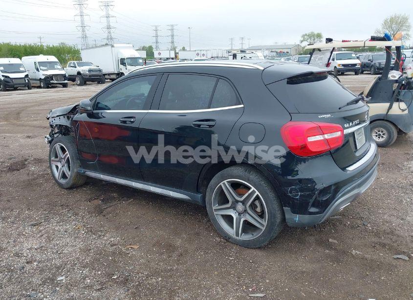Photo 3 of 2015 Mercedes-benz Gla 250 4MATIC (VIN WDCTG4GB6FJ040796)