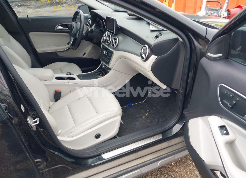 Photo 5 of 2015 Mercedes-benz Gla 250 4MATIC (VIN WDCTG4GB6FJ040796)