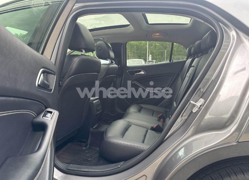 Photo 8 of 2015 Mercedes-benz Gla 250 4MATIC (VIN WDCTG4GB6FJ177222)