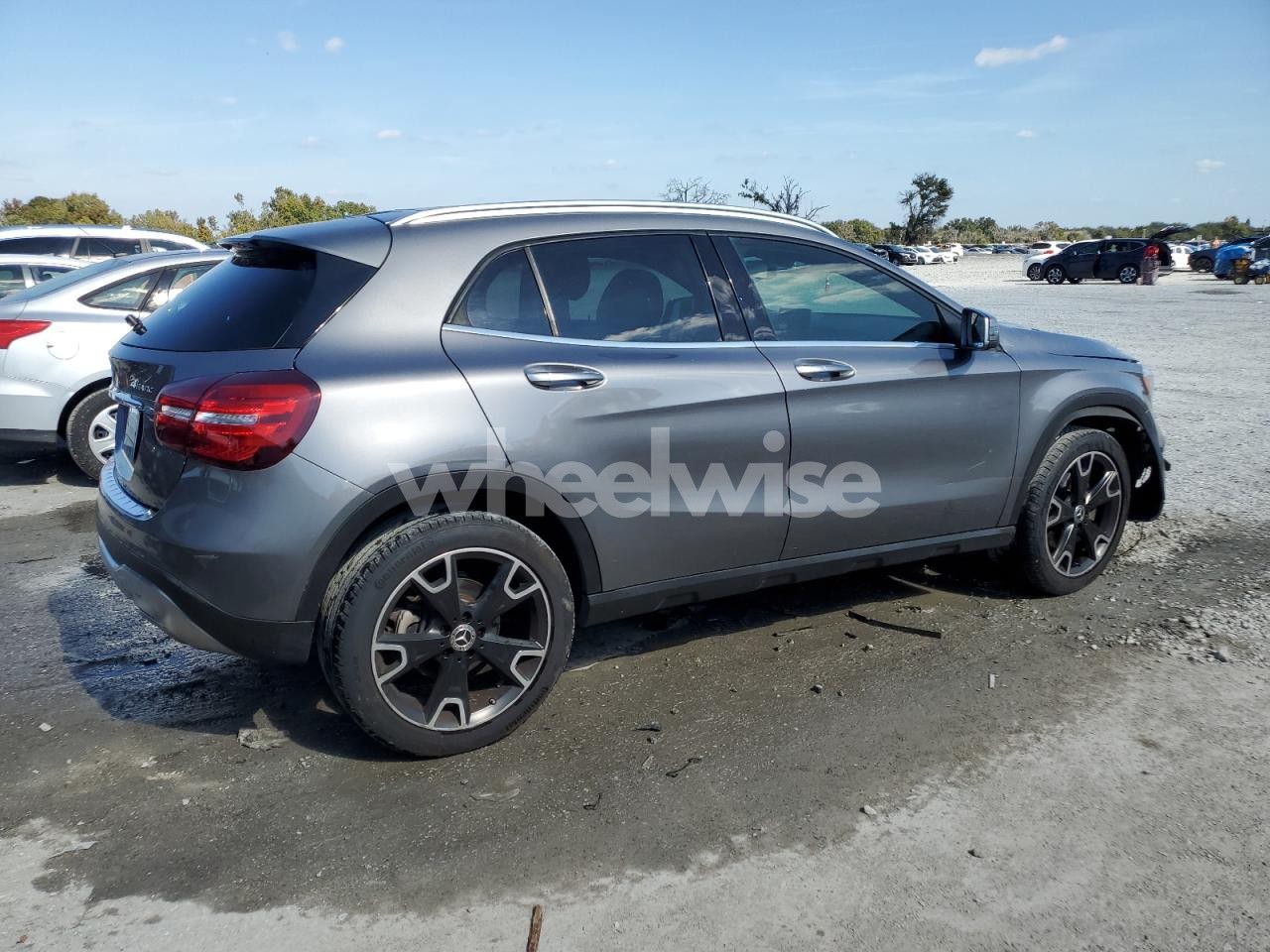 Photo 3 of 2018 MERCEDES-BENZ GLA 250 4MATIC (VIN WDCTG4GB6JJ479635)