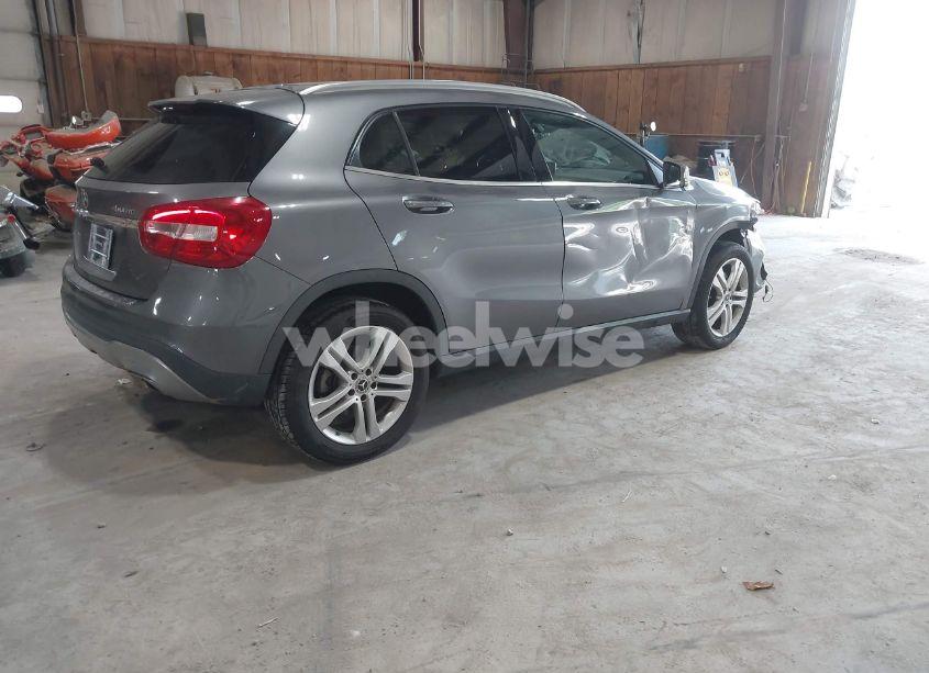 Photo 4 of 2018 Mercedes-benz Gla 250 4MATIC (VIN WDCTG4GB6JJ512410)