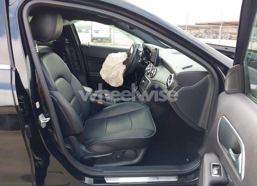 Photo 5 of 2016 Mercedes-benz Gla 250 4MATIC (VIN WDCTG4GB7GJ226283)