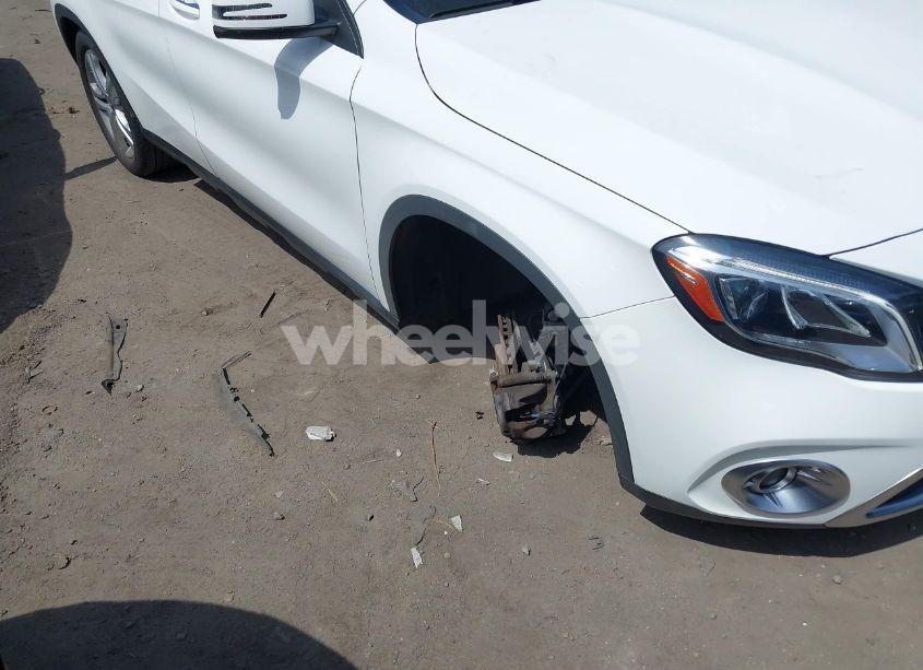 Photo 6 of 2019 Mercedes-benz Gla 250 4MATIC (VIN WDCTG4GB9KU019398)